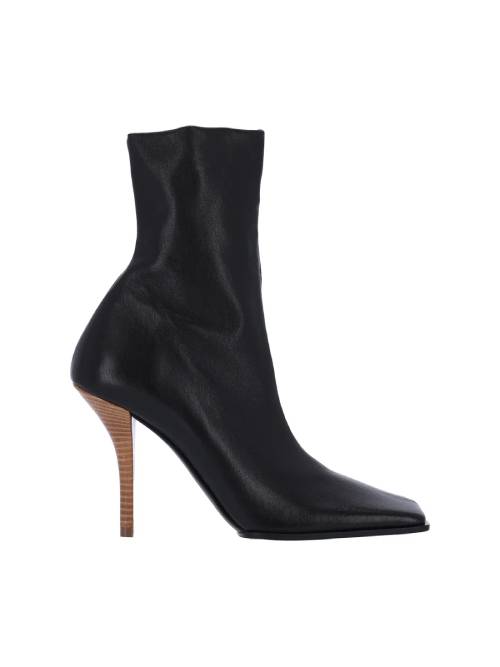 Alaia Pointed-Toe Lamb Leather Boot — Black