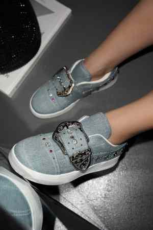 Cape Robbin Sneaker