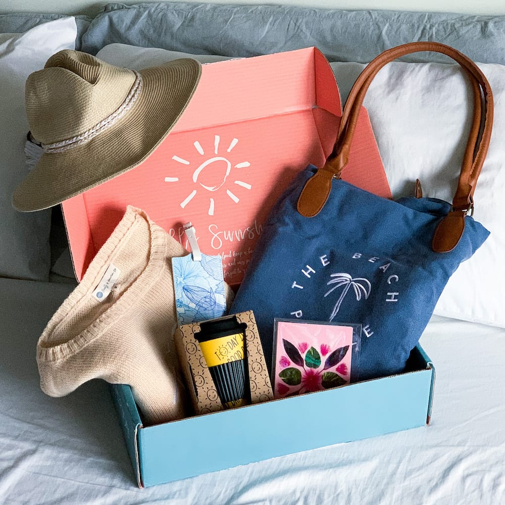 beachly spring box goodies